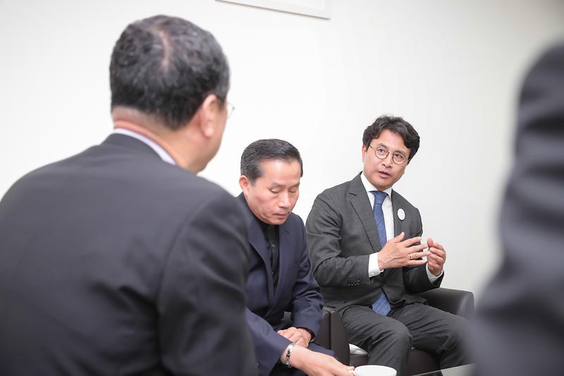 Young-9443.jpg 이미지