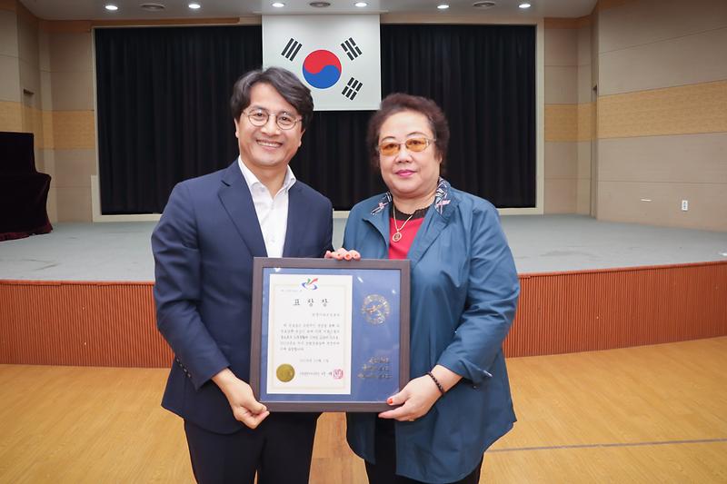 Young-9557.jpg 이미지