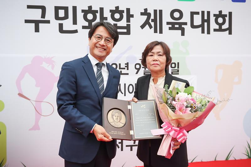 Young-9663-2.jpg 이미지