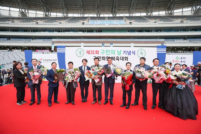 Young-9743-2.jpg 이미지