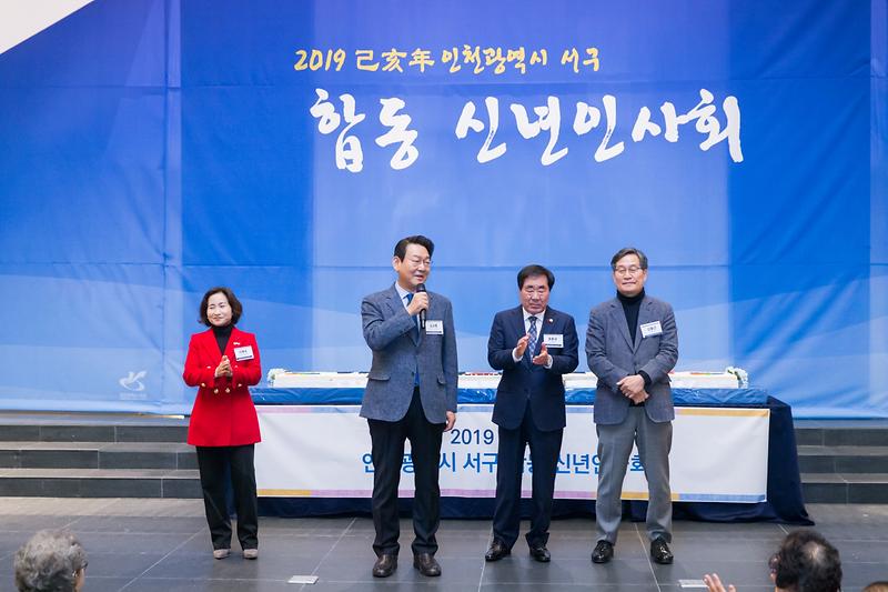 Young-9781.jpg 이미지