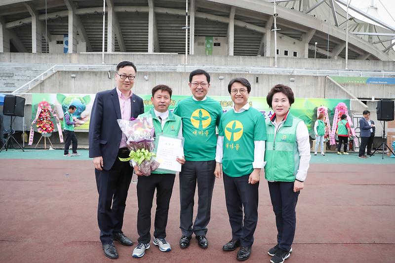 Young-9852.jpg 이미지