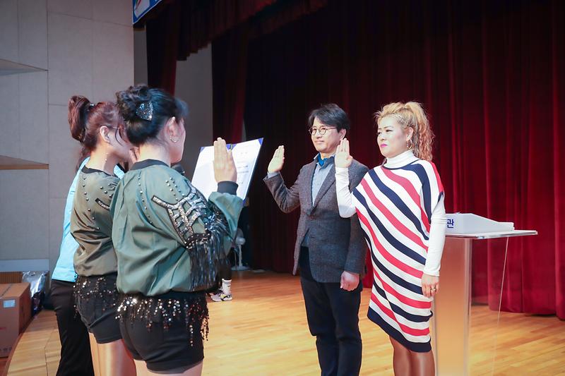 Young-9906.jpg 이미지