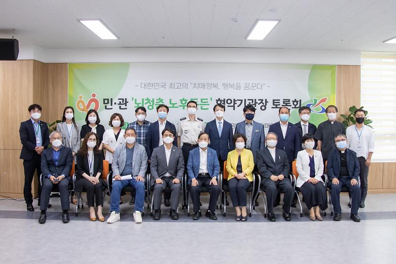 Young-0519.jpg 이미지