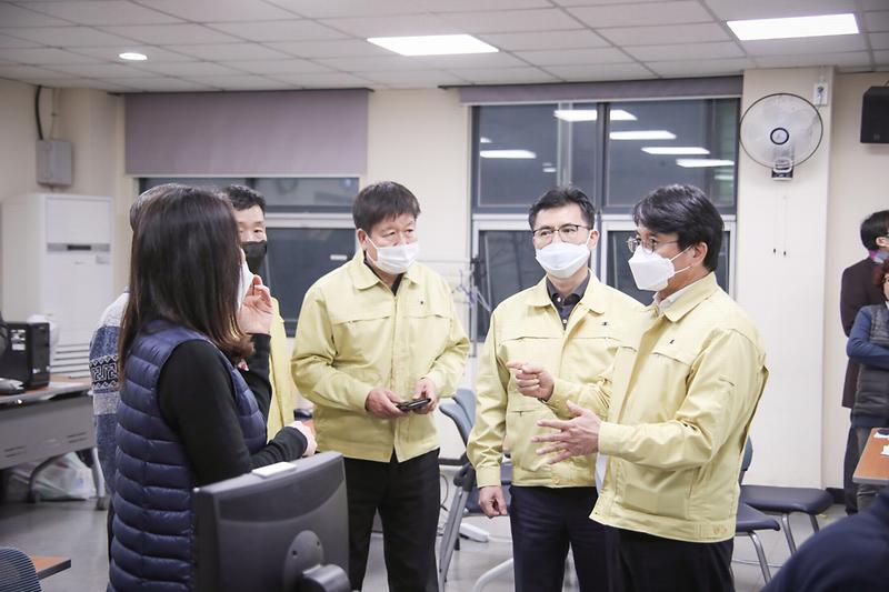 Young-1401.jpg 이미지