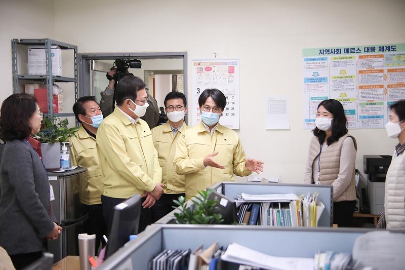 Young-1409.jpg 이미지