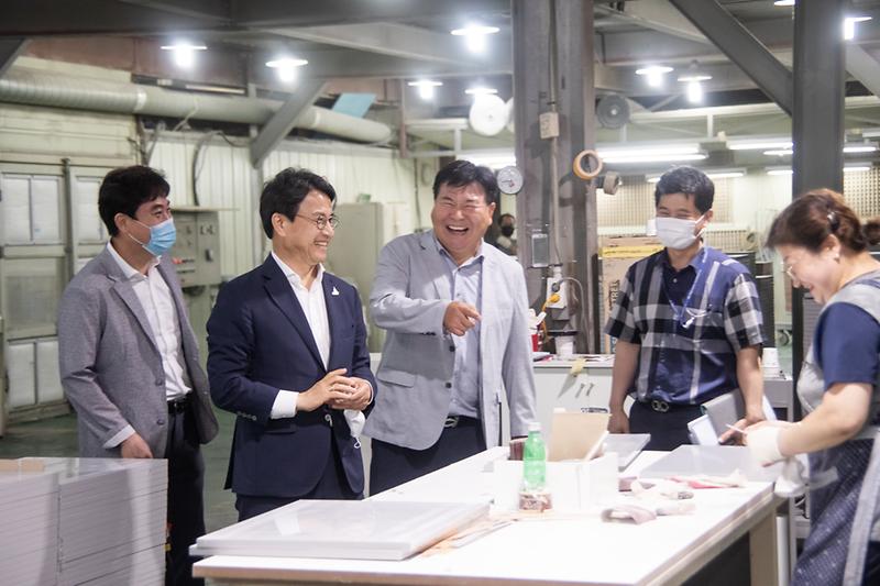 Young-1652.jpg 이미지