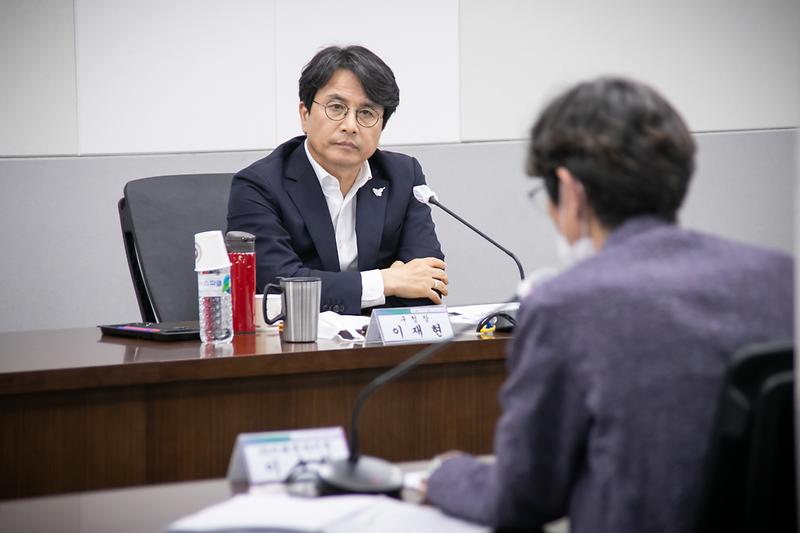 Young-1816.jpg 이미지