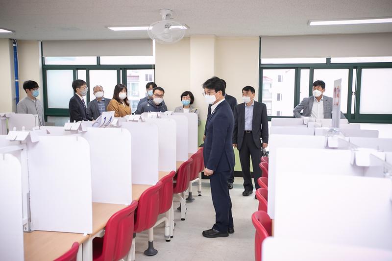 Young-1935.jpg 이미지