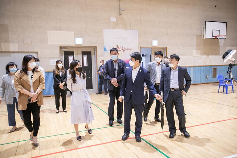 Young-1994.jpg 이미지