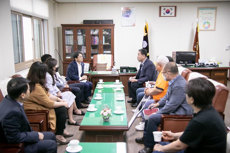 Young-2147.jpg 이미지