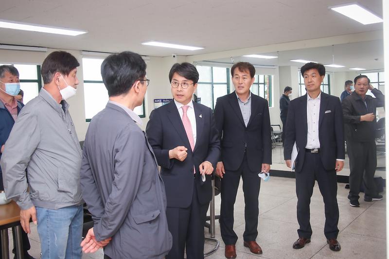 Young-2329.jpg 이미지