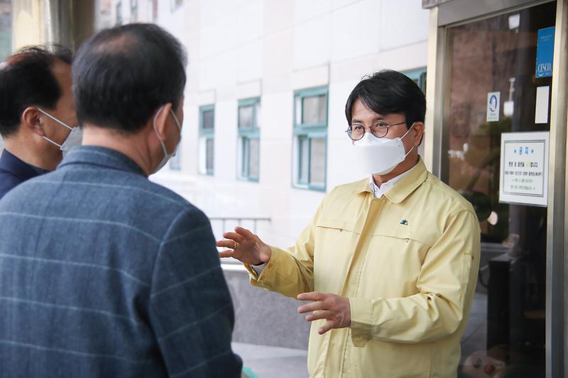 Young-3304.jpg 이미지