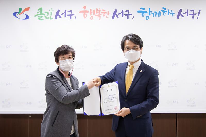 Young-4030.jpg 이미지