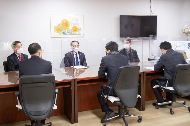 Young-5251.jpg 이미지