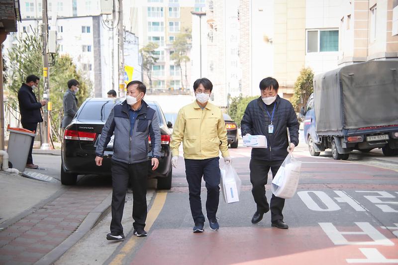 Young-7084.jpg 이미지