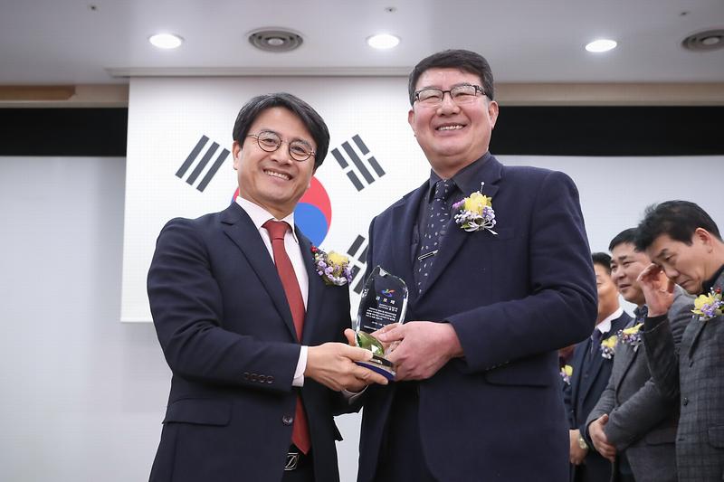 Young-7329.jpg 이미지