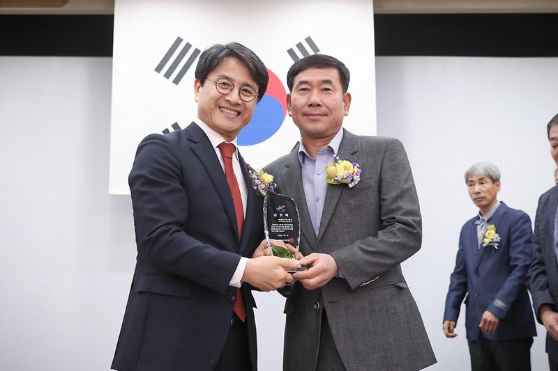 Young-7369.jpg 이미지