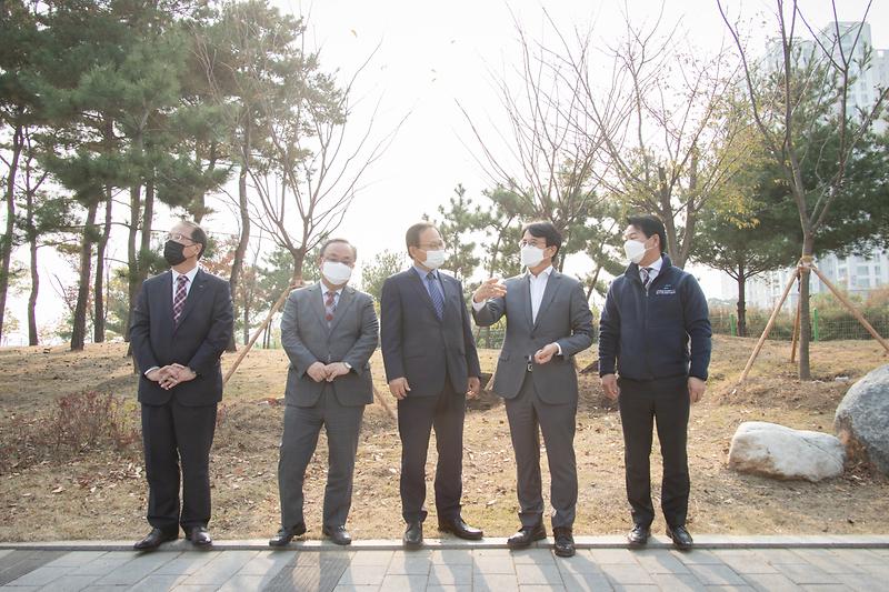 Young-7423.jpg 이미지