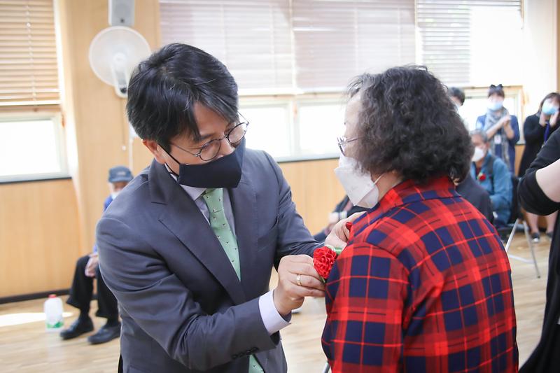 Young-7586.jpg 이미지