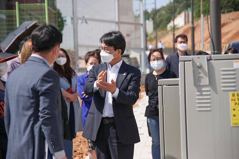 Young-7816.jpg 이미지