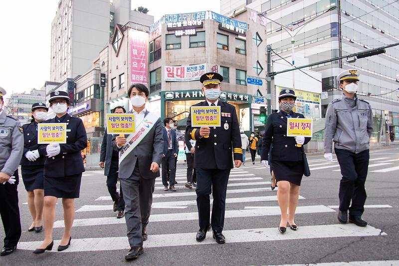 Young-7865.jpg 이미지