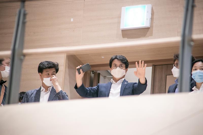 Young-7916.jpg 이미지