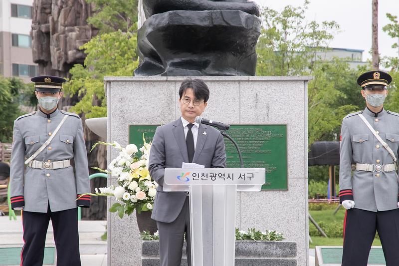 Young-8209.jpg 이미지