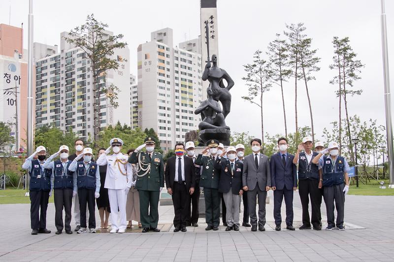 Young-8319.jpg 이미지