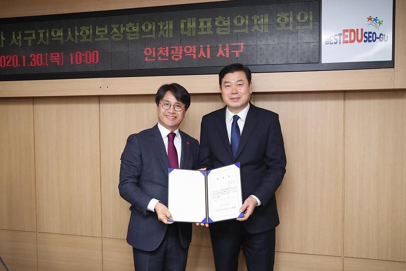 Young-8632.jpg 이미지