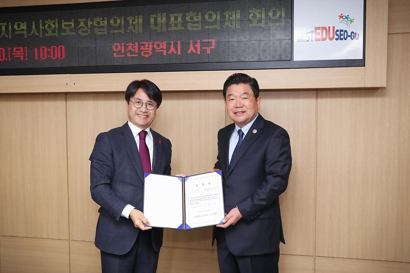 Young-8640.jpg 이미지