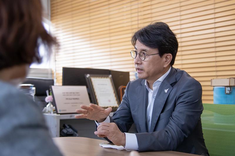 Young-9078.jpg 이미지