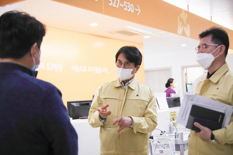 Young-9123.jpg 이미지