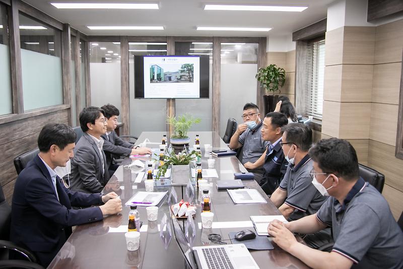 Young-9138.jpg 이미지