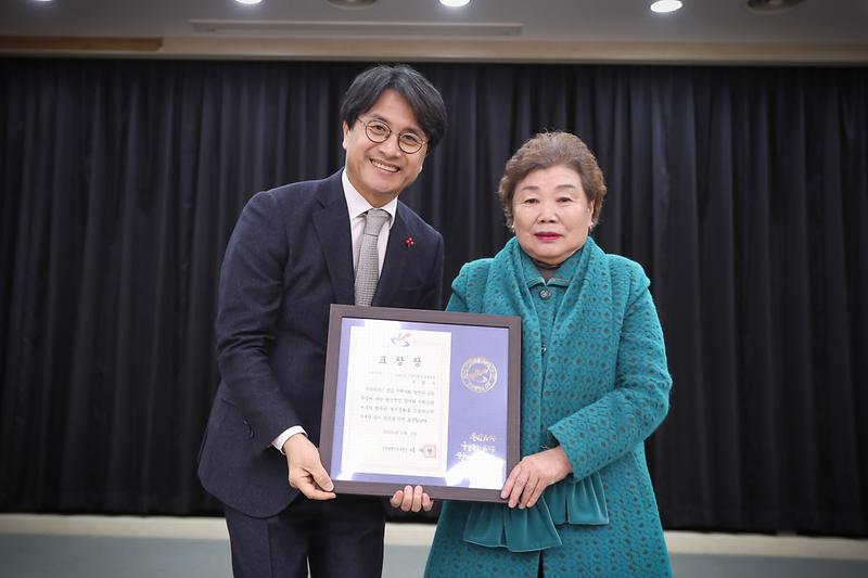 Young-9342.jpg 이미지