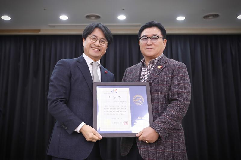 Young-9348.jpg 이미지