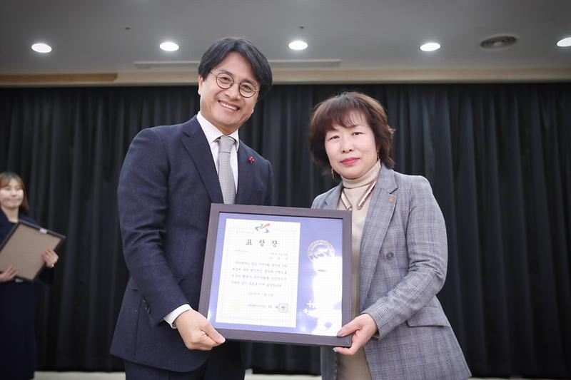 Young-9373.jpg 이미지