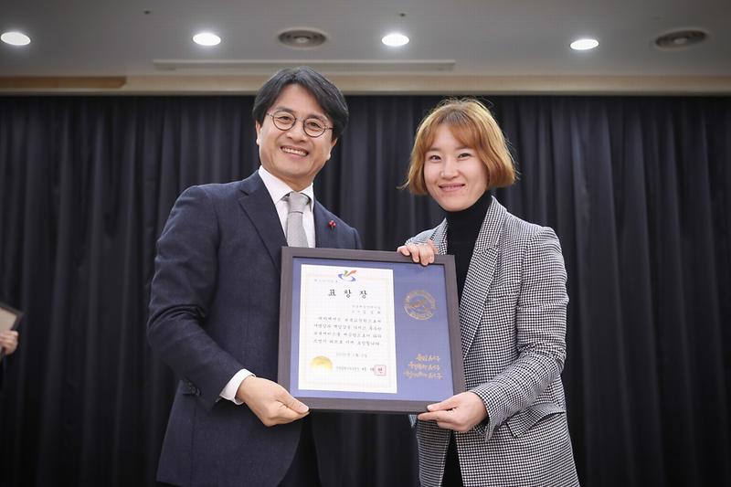 Young-9537.jpg 이미지