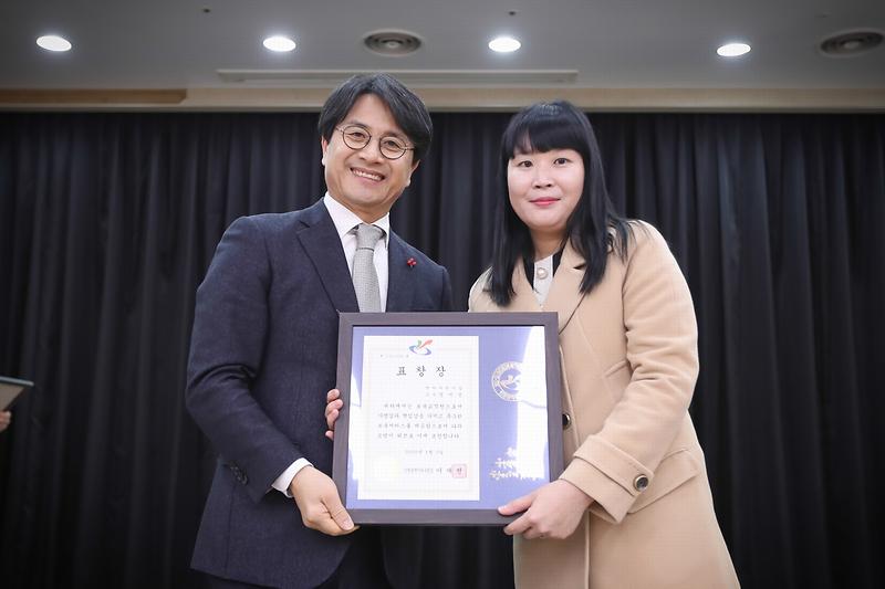 Young-9568.jpg 이미지