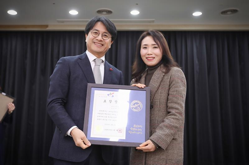 Young-9574.jpg 이미지