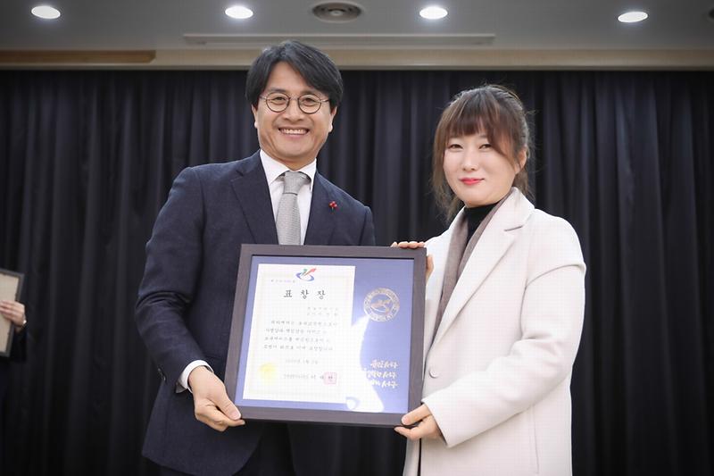 Young-9612.jpg 이미지