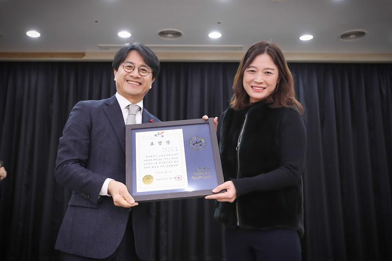 Young-9617.jpg 이미지