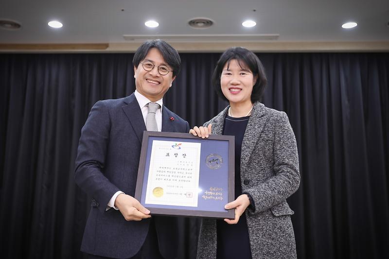 Young-9647.jpg 이미지