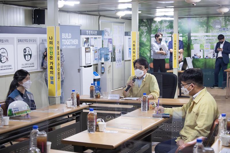 Young-8071.jpg 이미지