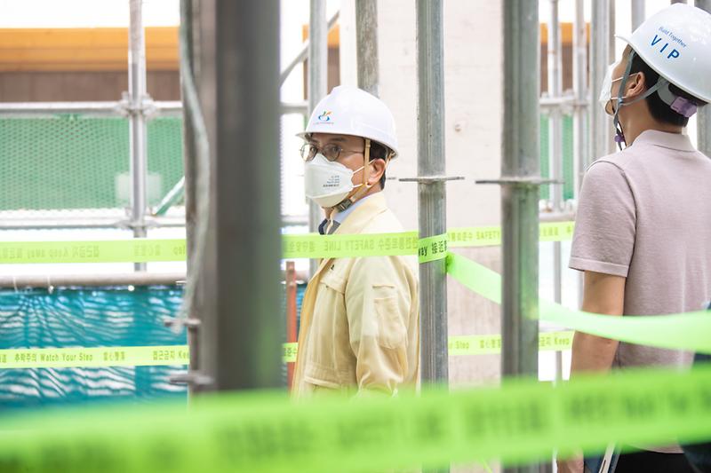 Young-8113.jpg 이미지