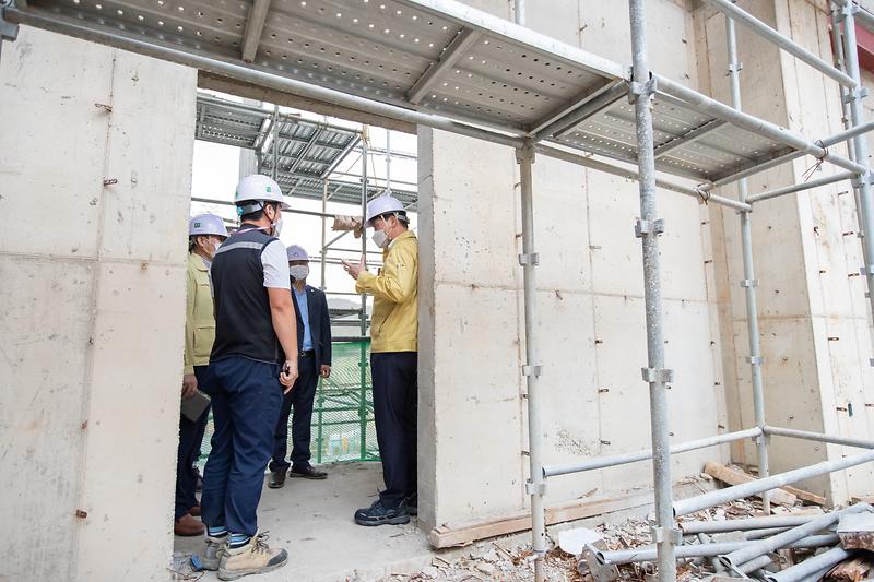 Young-2448.jpg 이미지