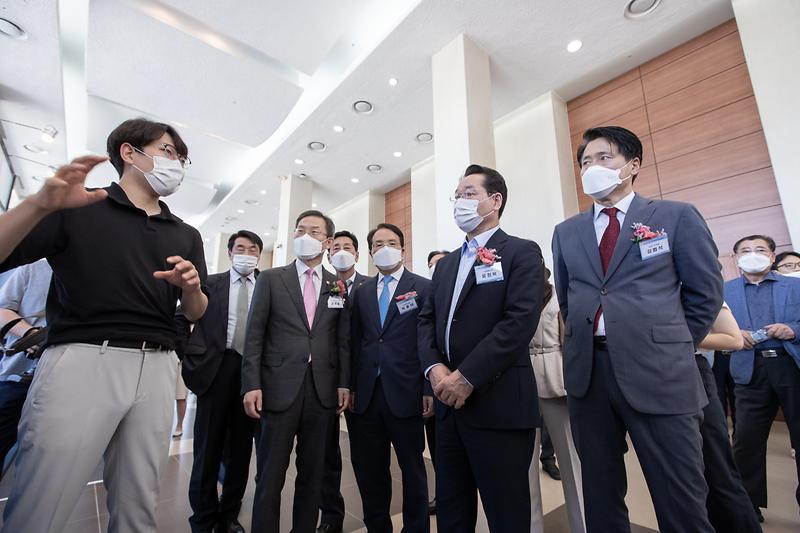 Young-3176.jpg 이미지