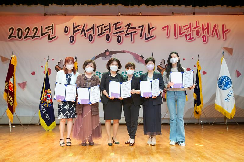 Young-6406.jpg 이미지