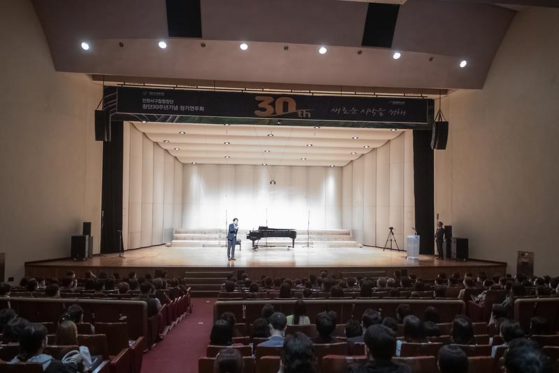 Young-7180.jpg 이미지