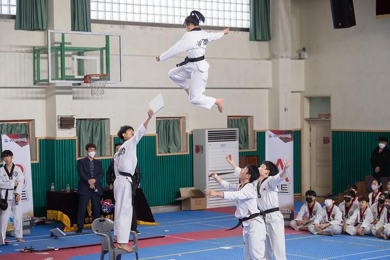 Young-7344.jpg 이미지